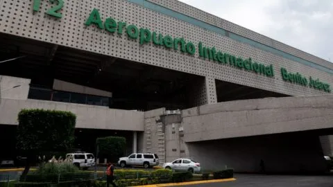 Senado pide a Cancillería acceso a Salón de Protocolo del AICM para que legisladores esperen vuelos