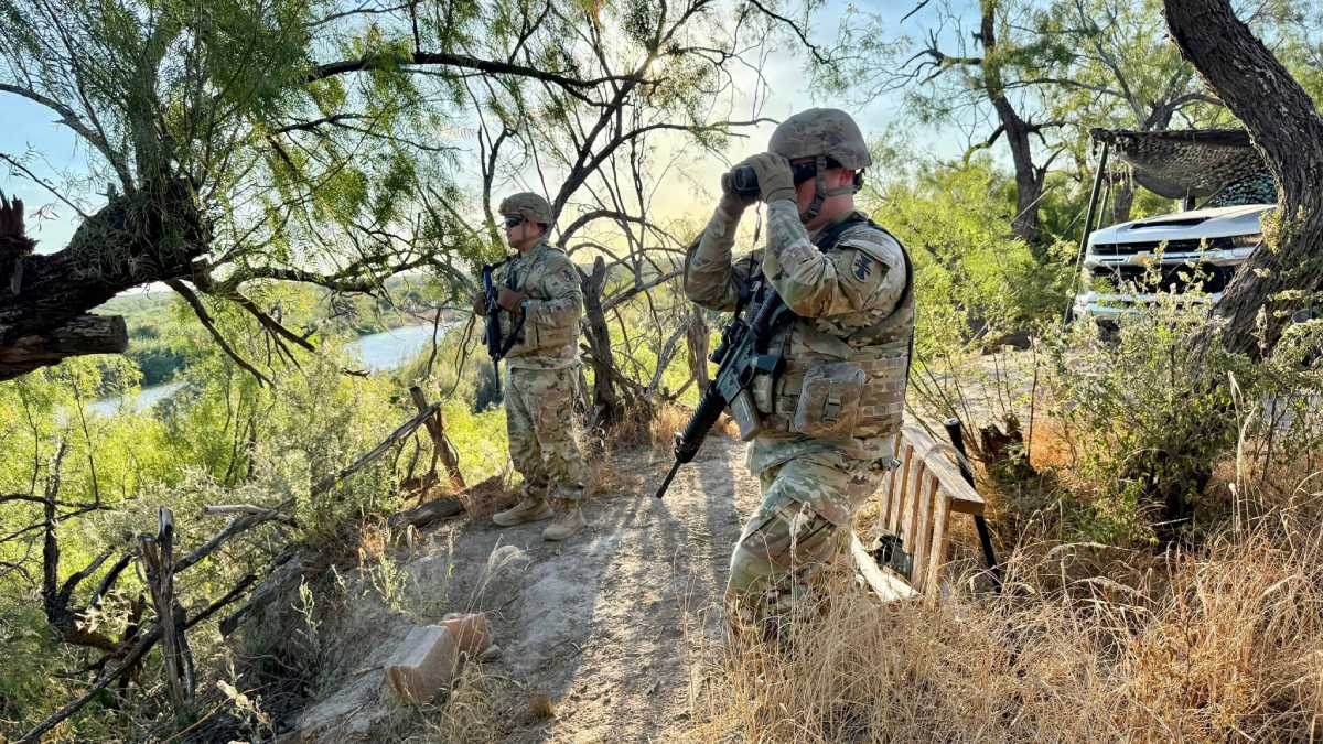 EE. UU. despliega cientos de soldados en Valle del Río Grande tras ataque a Guardia Costera