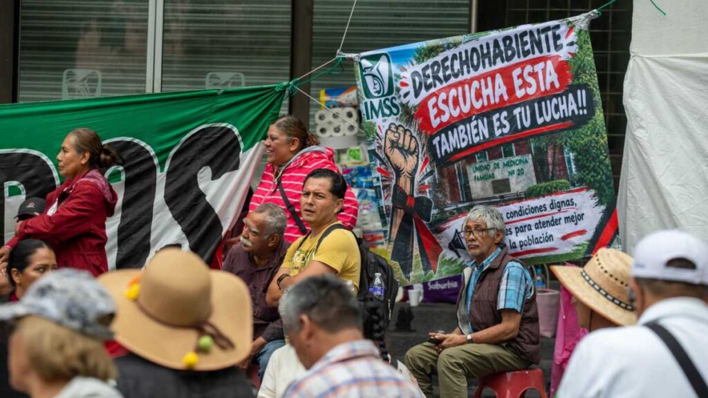 Trabajadores del IMSS pidieron aumento salarial