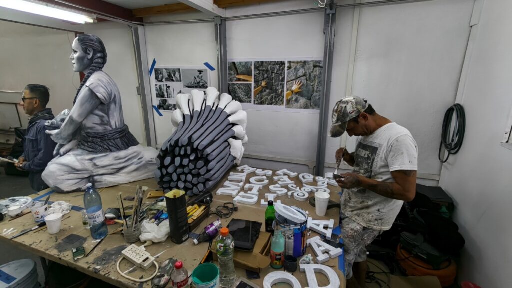 Carro alegórico para el Desfile de Día de Muertos Foto: Uno tv