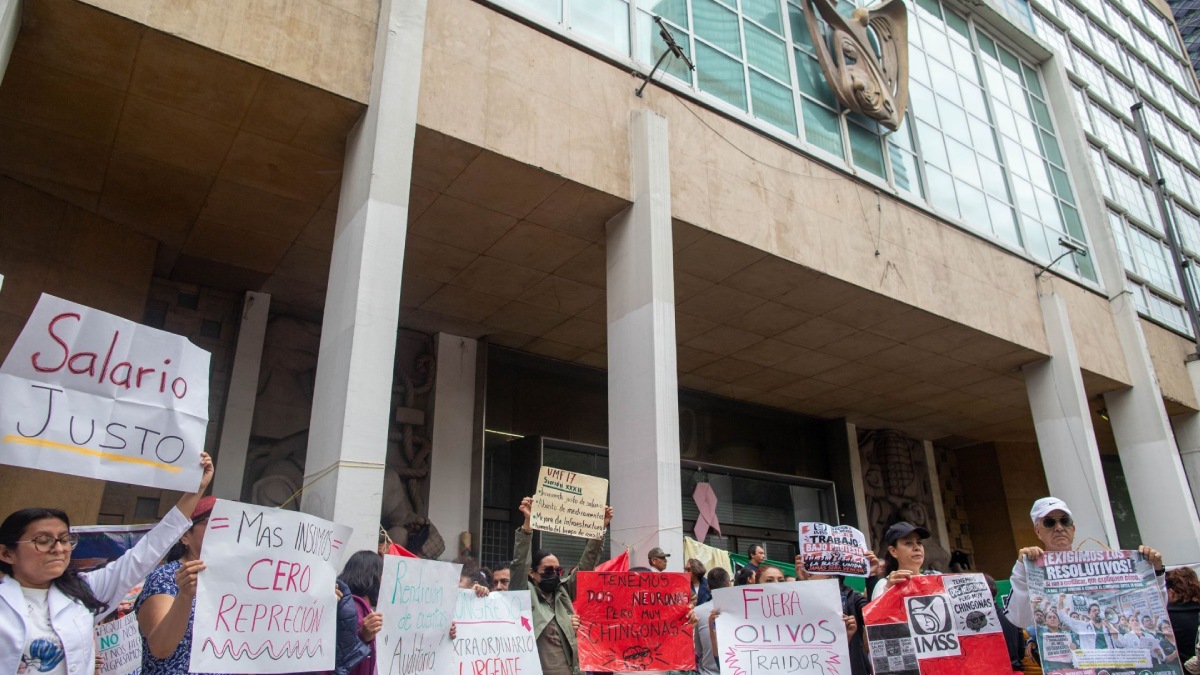 Trabajadores del IMSS marcharán el miércoles 14 de octubre; se suma sección de la CNTE