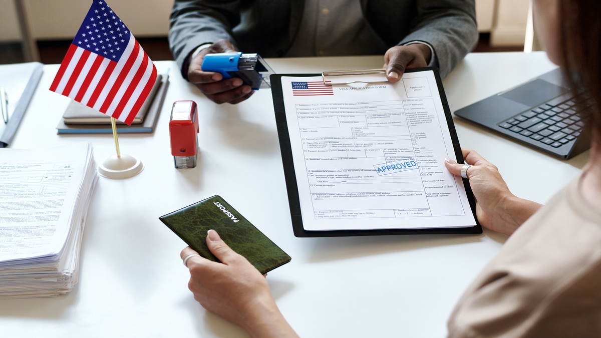 ¿Cuándo te tocaría la Green Card? Mexicanos enfrentan esperas de hasta 20 años