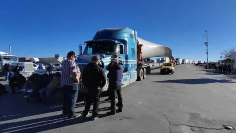 Fin al paro de transportistas; habrá mesas con gobierno