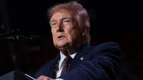 Trump insiste en dar pena de muerte a narcotraficantes acusados en EE. UU.
