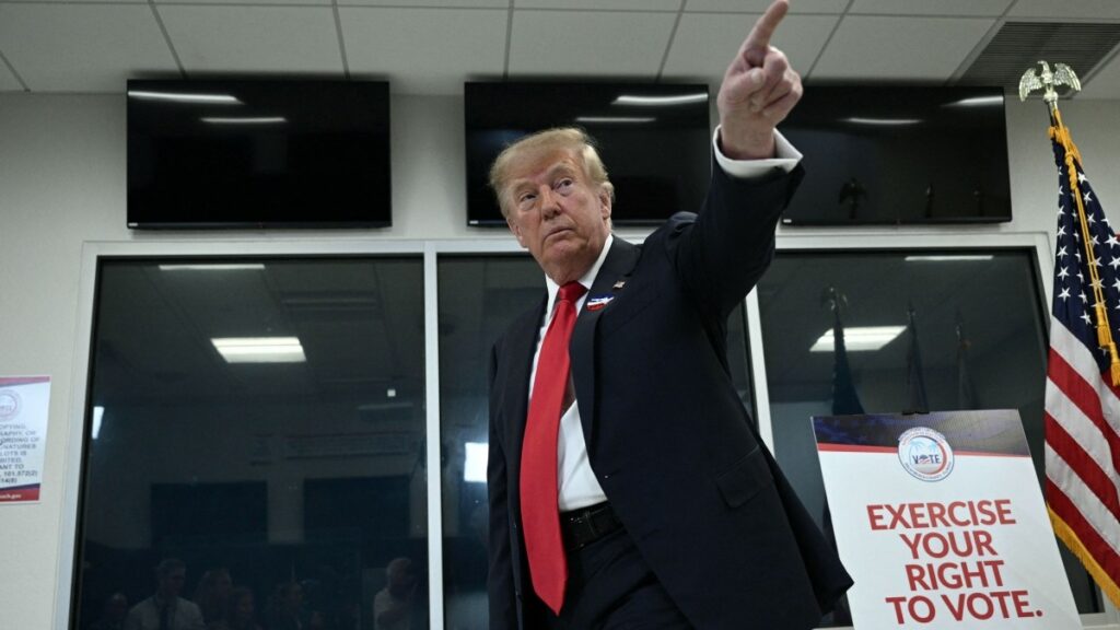 Trump vota anticipado en Florida. Foto: AFP