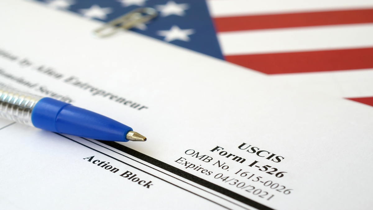 ¿Recibiste una carta de USCIS? Cómo puedes saber si debes ir a una cita o responder pruebas
