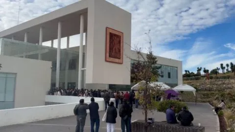 Trabajadores de Salud toman oficinas gubernamentales en Zacatecas para exigir el pago del bono de retiro 